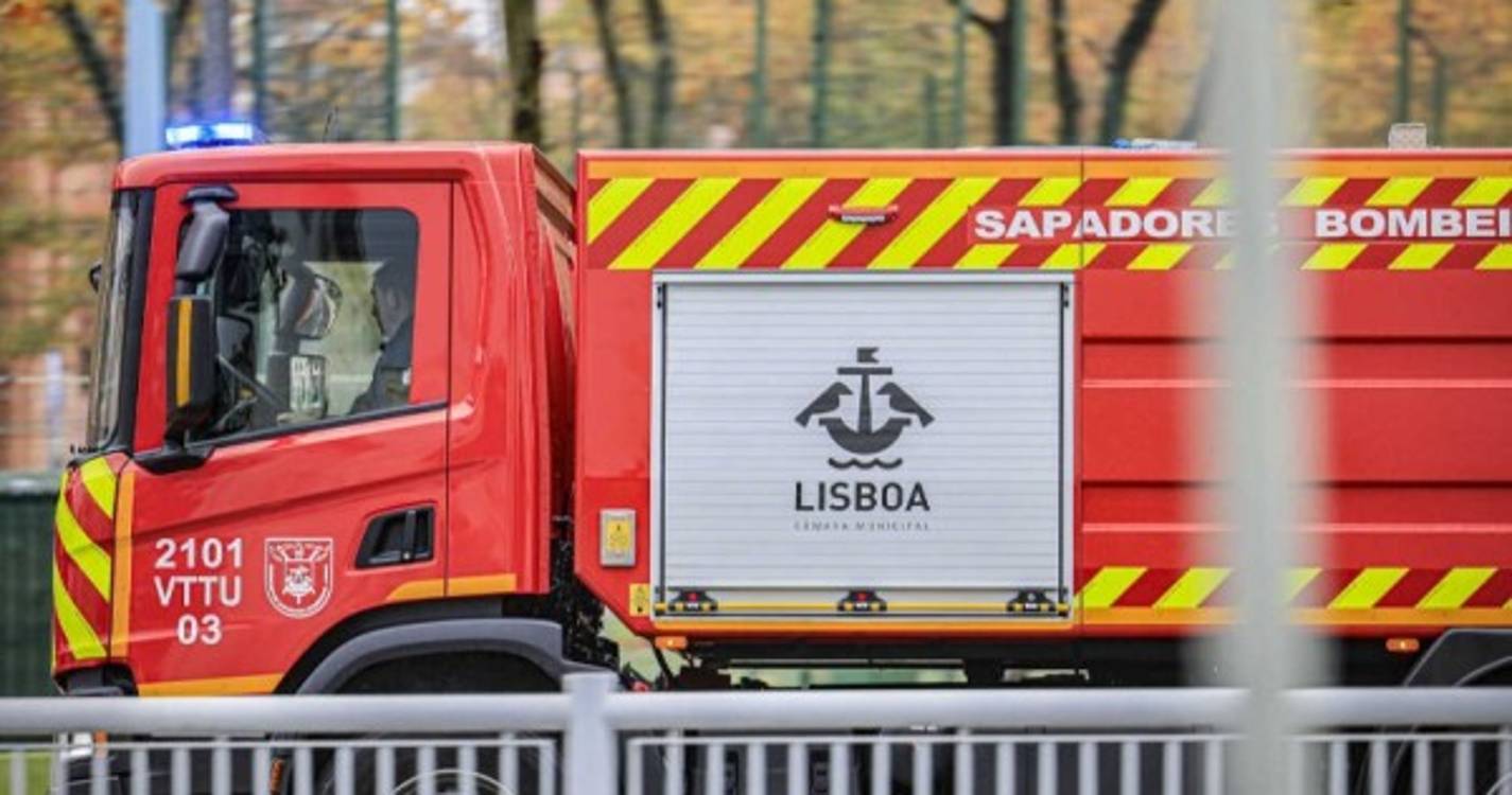 Colisão entre dois elétricos provoca 13 feridos em Lisboa