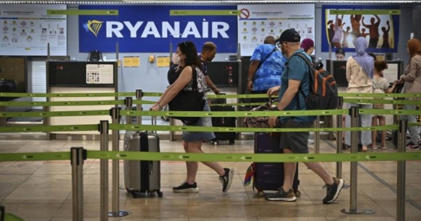 Tripulantes de cabine da Ryanair iniciam nova greve em Espanha na segunda-feira