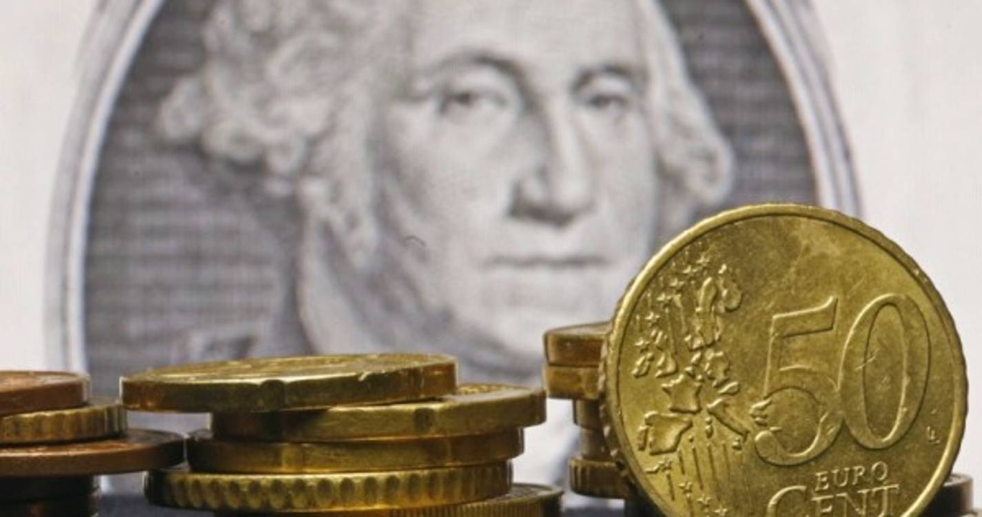 Euro recupera o nível de 1,08 dólares