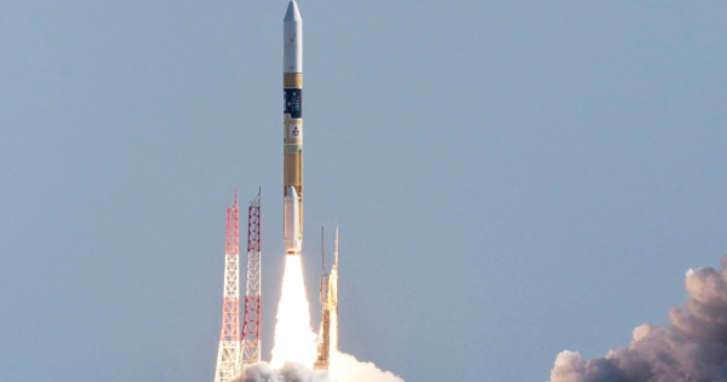 Japão lança foguete com primeira sonda para primeira alunagem do país