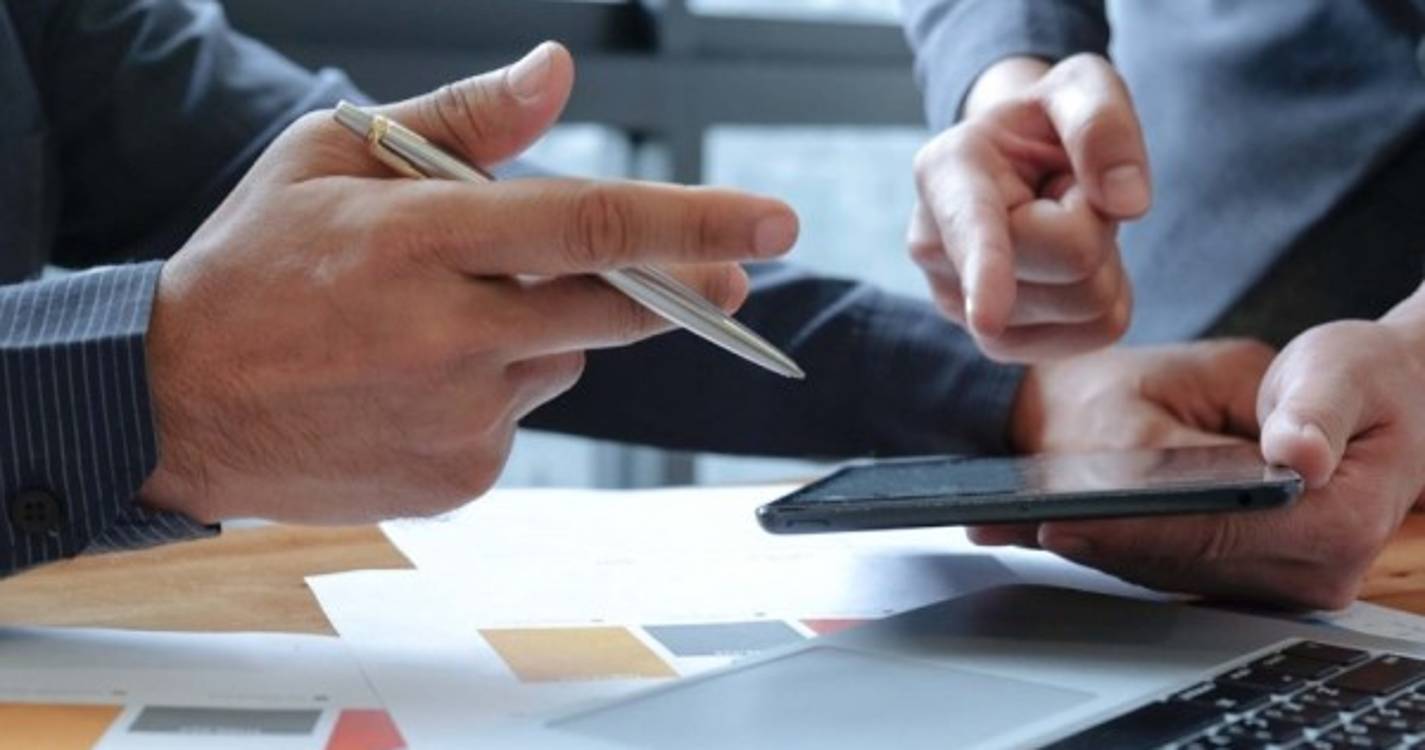 Criação líquida de emprego entre outubro e dezembro deverá atingir 11%