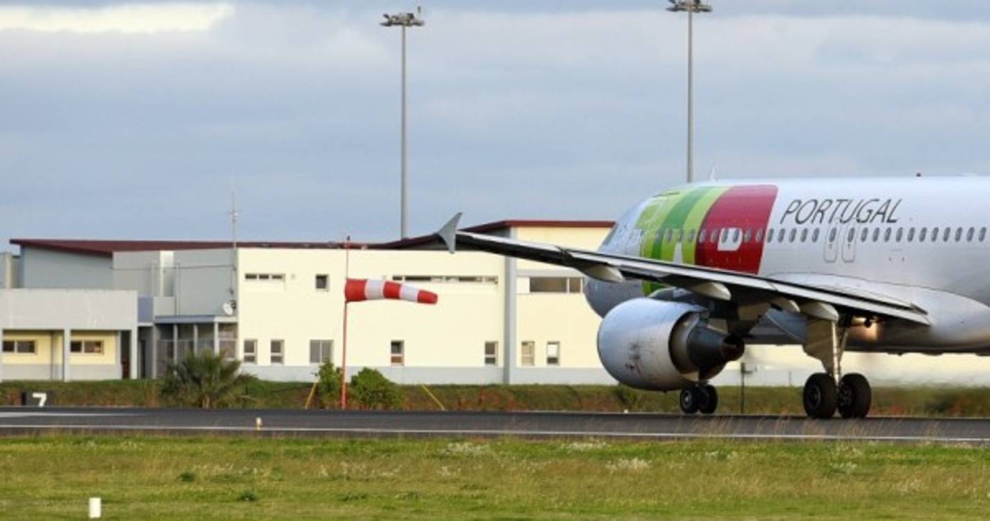 Um voo divergido e dois aviões em espera para aterrar na Madeira