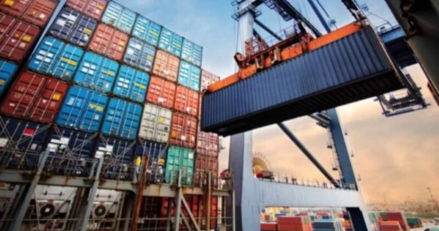 Exportações crescem 31,2% e importações 37,7% no 2.º trimestre