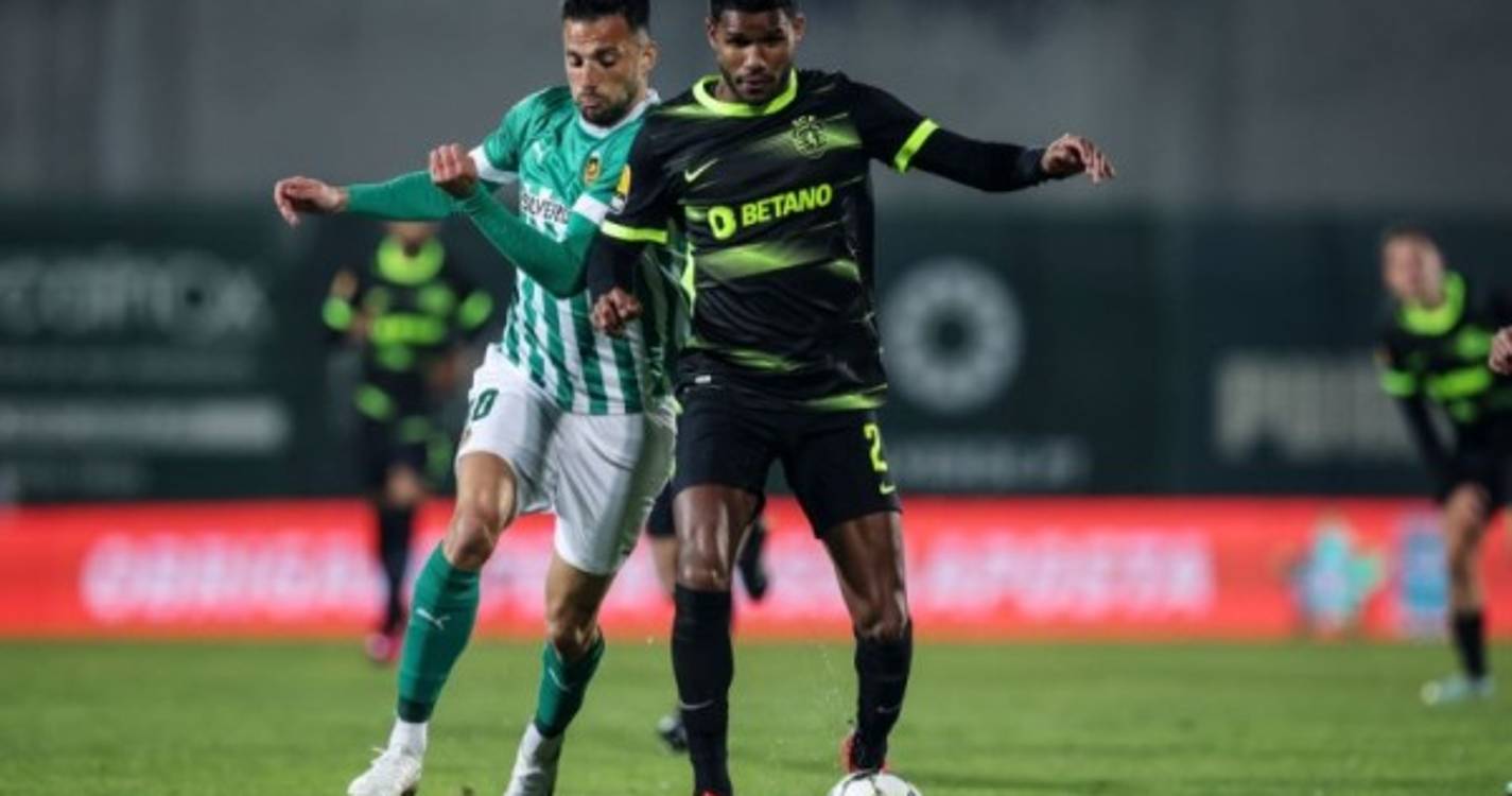 Golo de Chermiti dá vitória ao Sporting