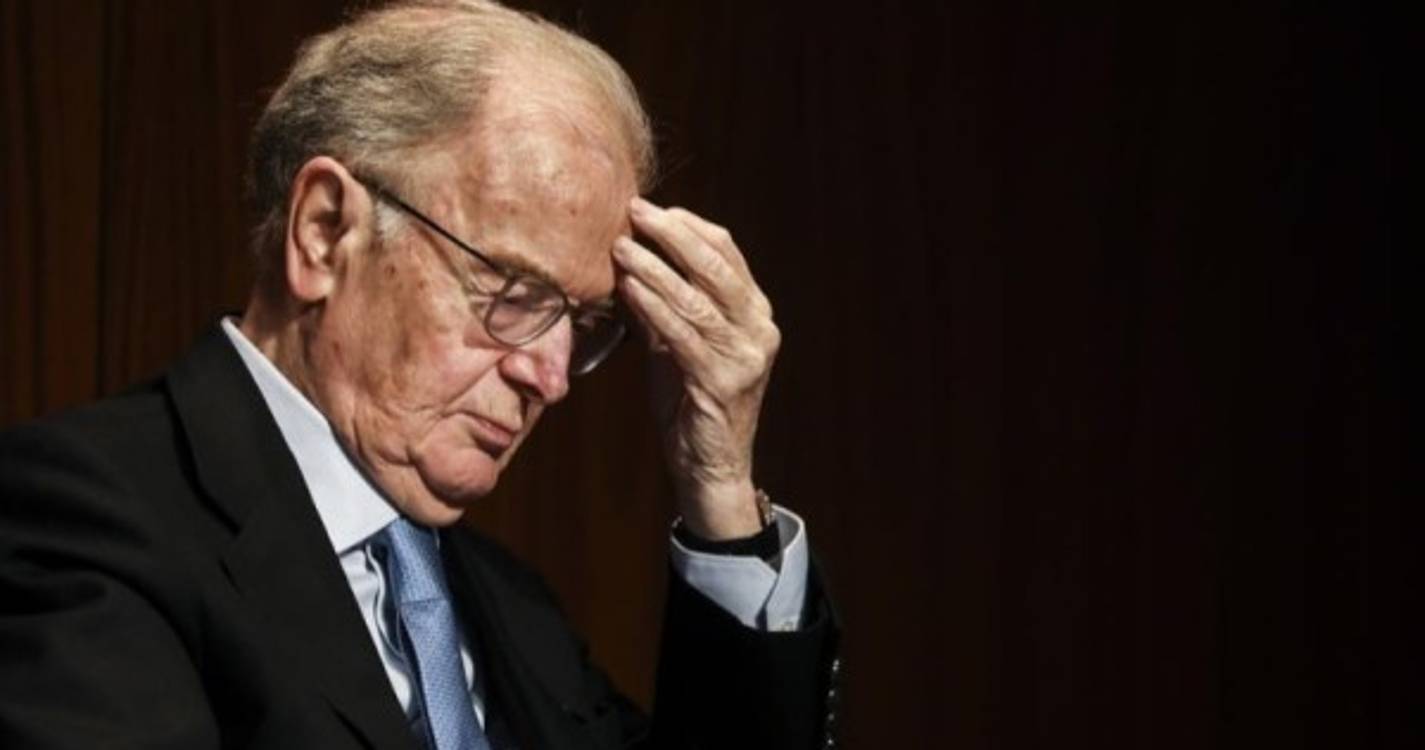 Jorge Sampaio continua internado e estável