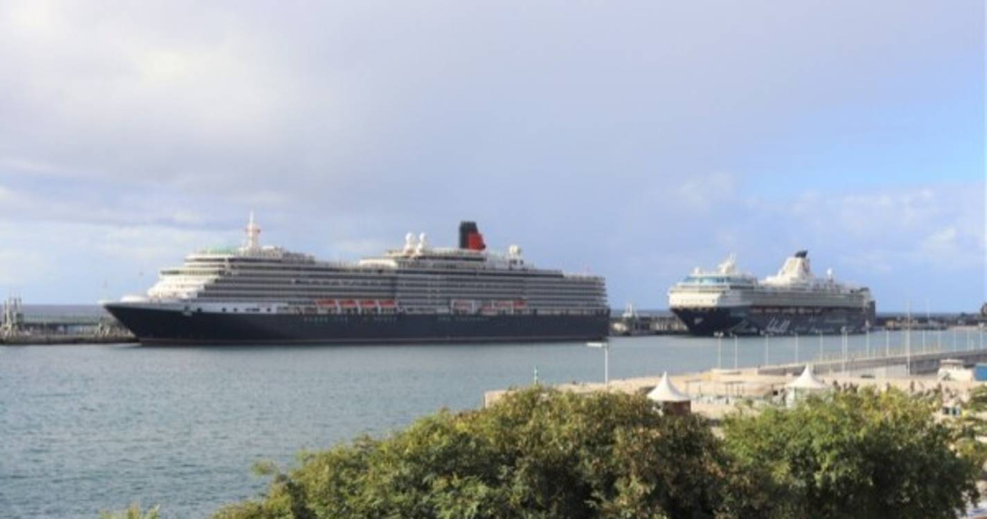 Dois navios trazem hoje mais de cinco mil pessoas à baía funchalense