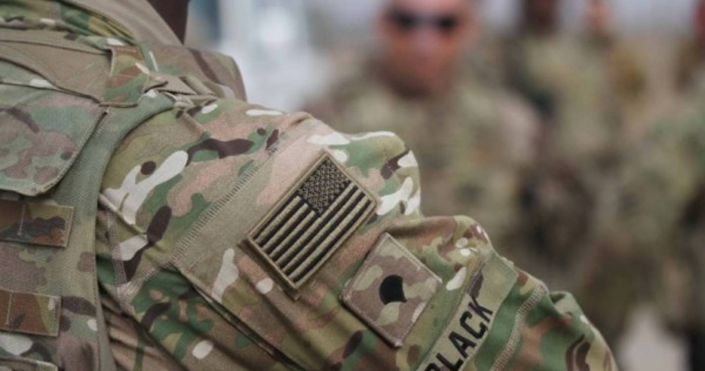 Estados Unidos atacam instalação com armamento ligada ao Irão na Síria