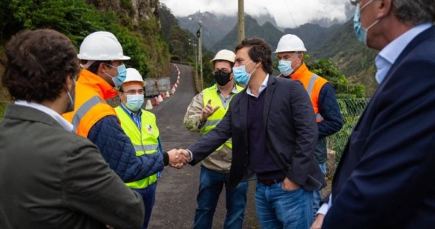 Faial: Pedro Fino visita empreitada no Talude da Cruzinha