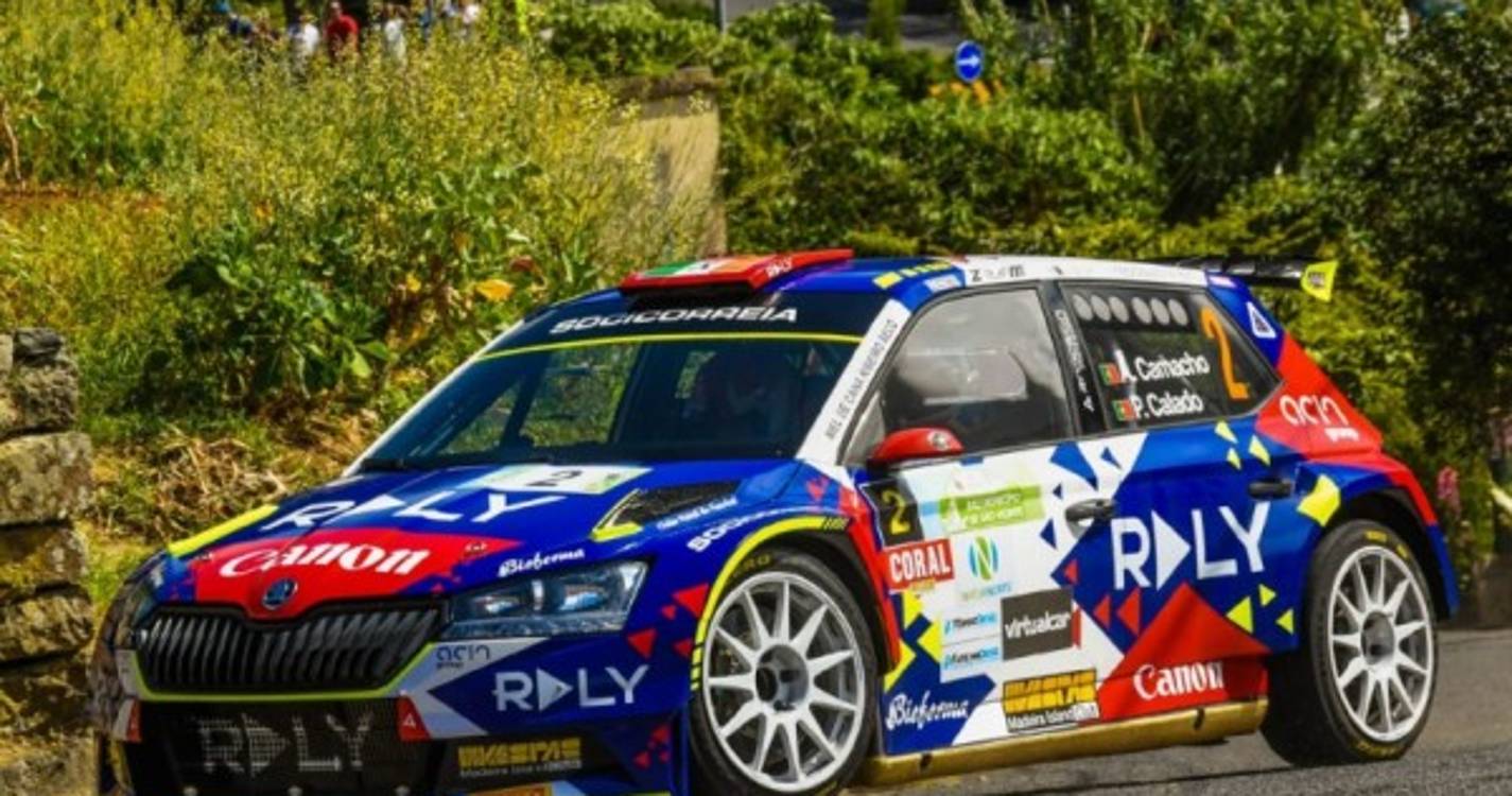 Alexandre Camacho na liderança do Rali da Calheta