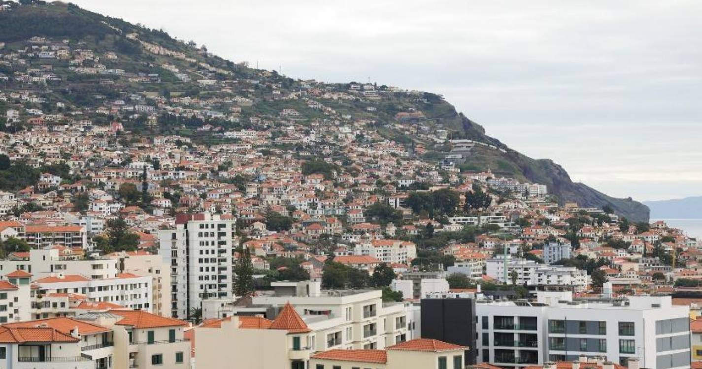 Madeira tem a maior concentração setorial nos ramos da Construção e da Administração Pública