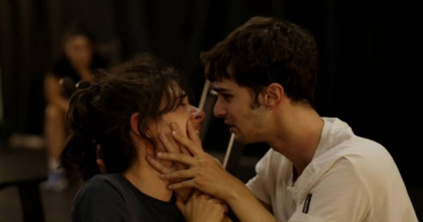 "O Salto" põe em teatro tragédias da emigração portuguesa dos anos 1960-70