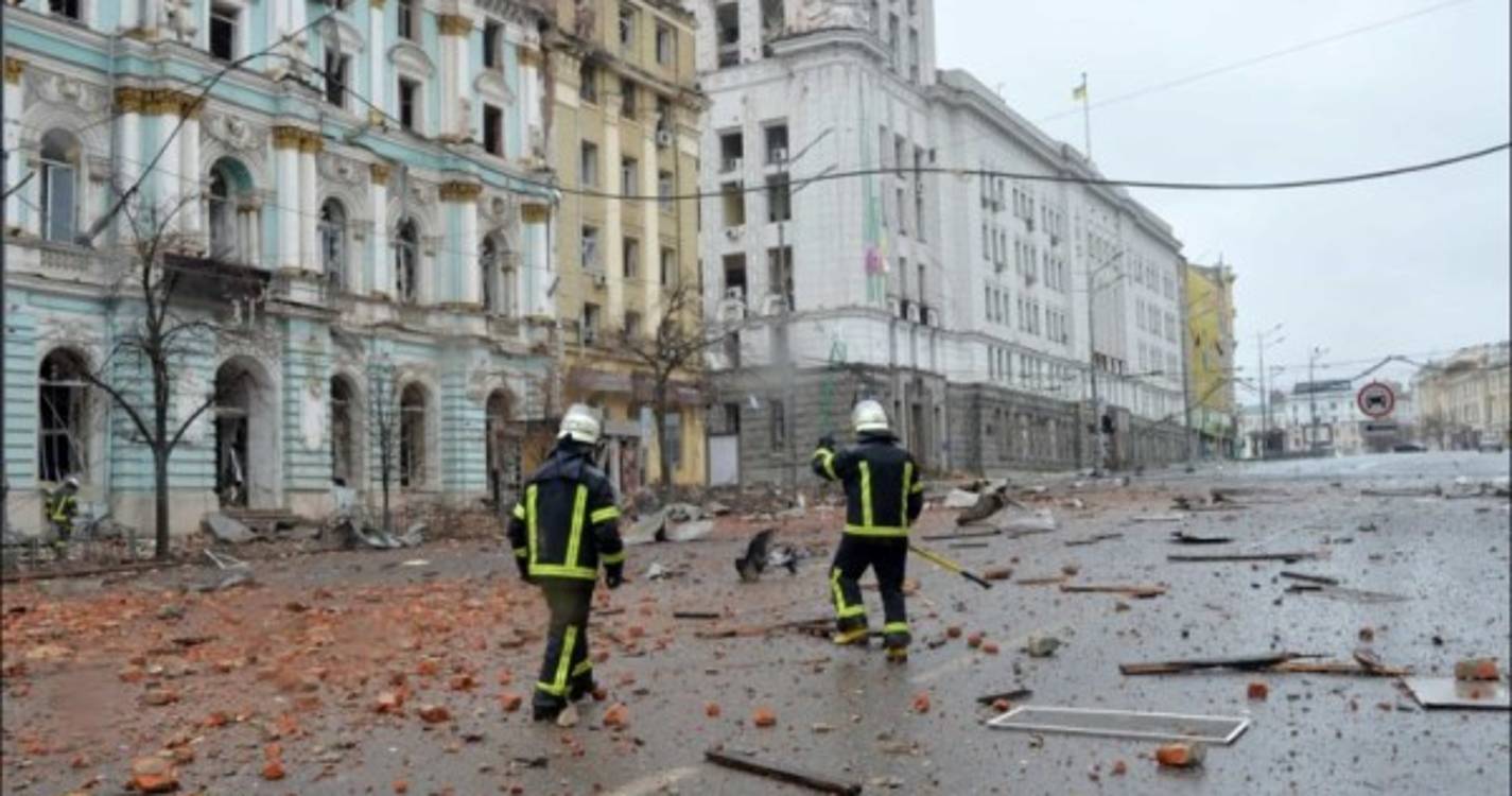 Ucrânia: Rússia entrega os primeiros passaportes aos habitantes de Kherson
