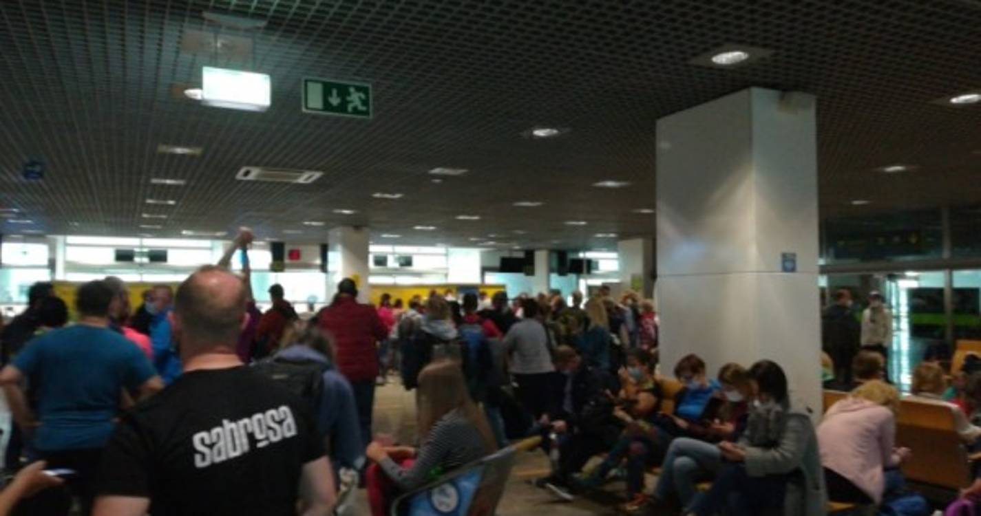 Mau tempo provoca enchente no Aeroporto da Madeira