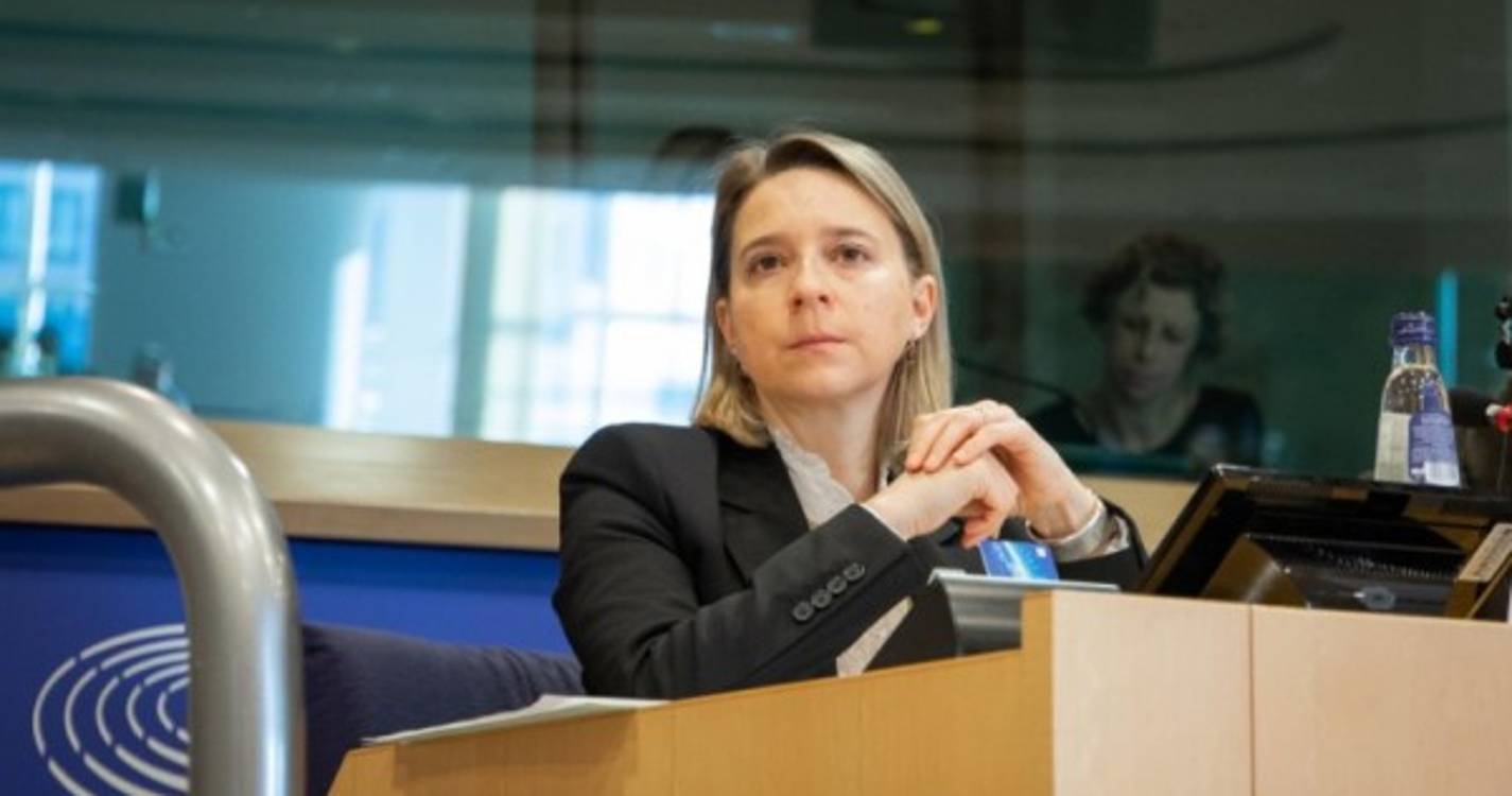 Cláudia Monteiro de Aguiar questiona derrapagem de fundos para a Ferrovia