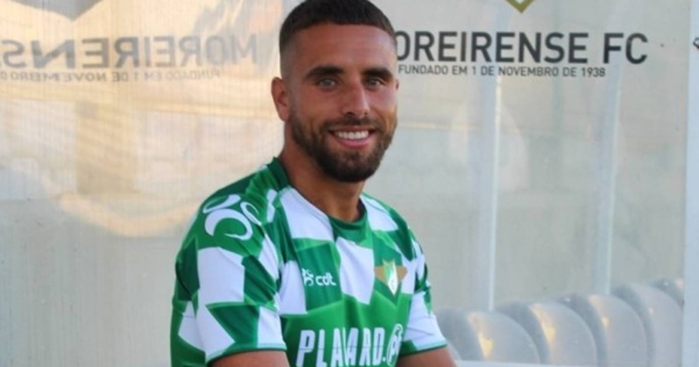 Lateral direito Paulinho pode estar a caminho do Marítimo