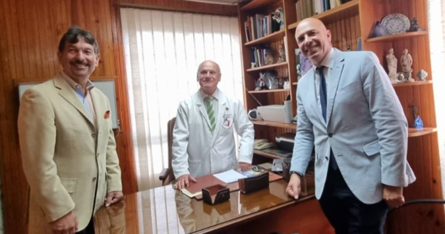 Paulo Cafôfo foi conhecer a consulta médica em Los Teques