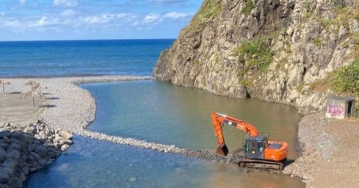 Santana prepara época balnear com trabalhos nos complexos de São Jorge e Faial