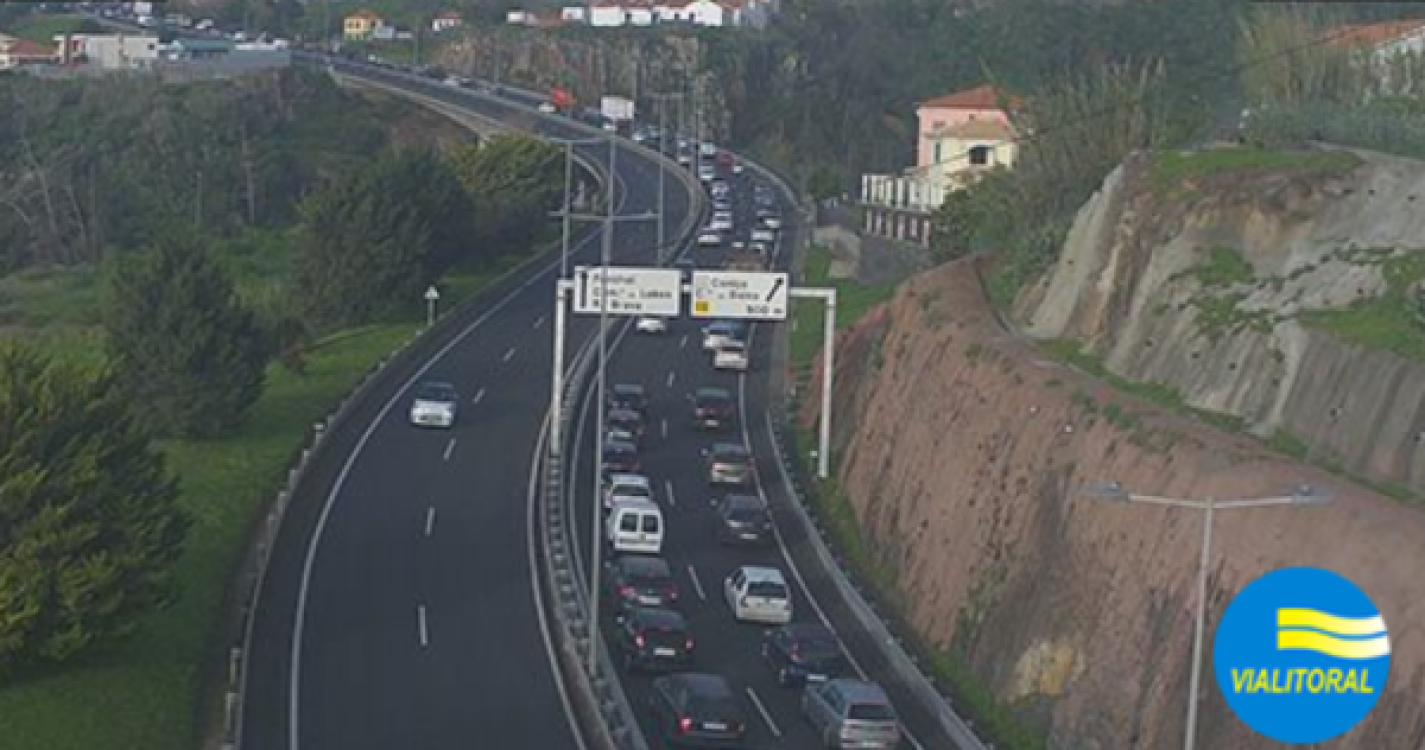 Acidente na via rápida provoca fila de mais de 10 km entre o Caniço e o Funchal