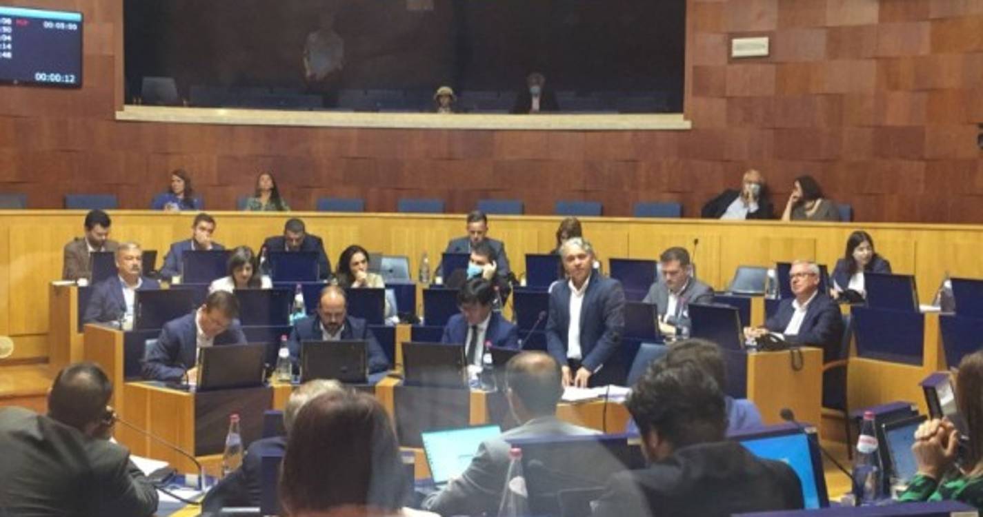 "Apesar dos milhões e milhões da Europa temos taxa de risco de pobreza mais alta do país", diz Élvio Sousa