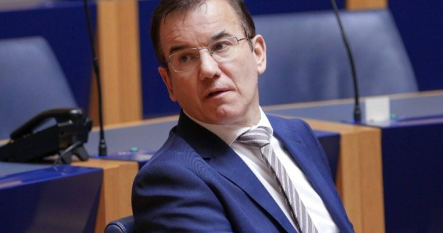 Rui Caetano reconhece que Governo central não tem conseguido resolver problemas dos professores