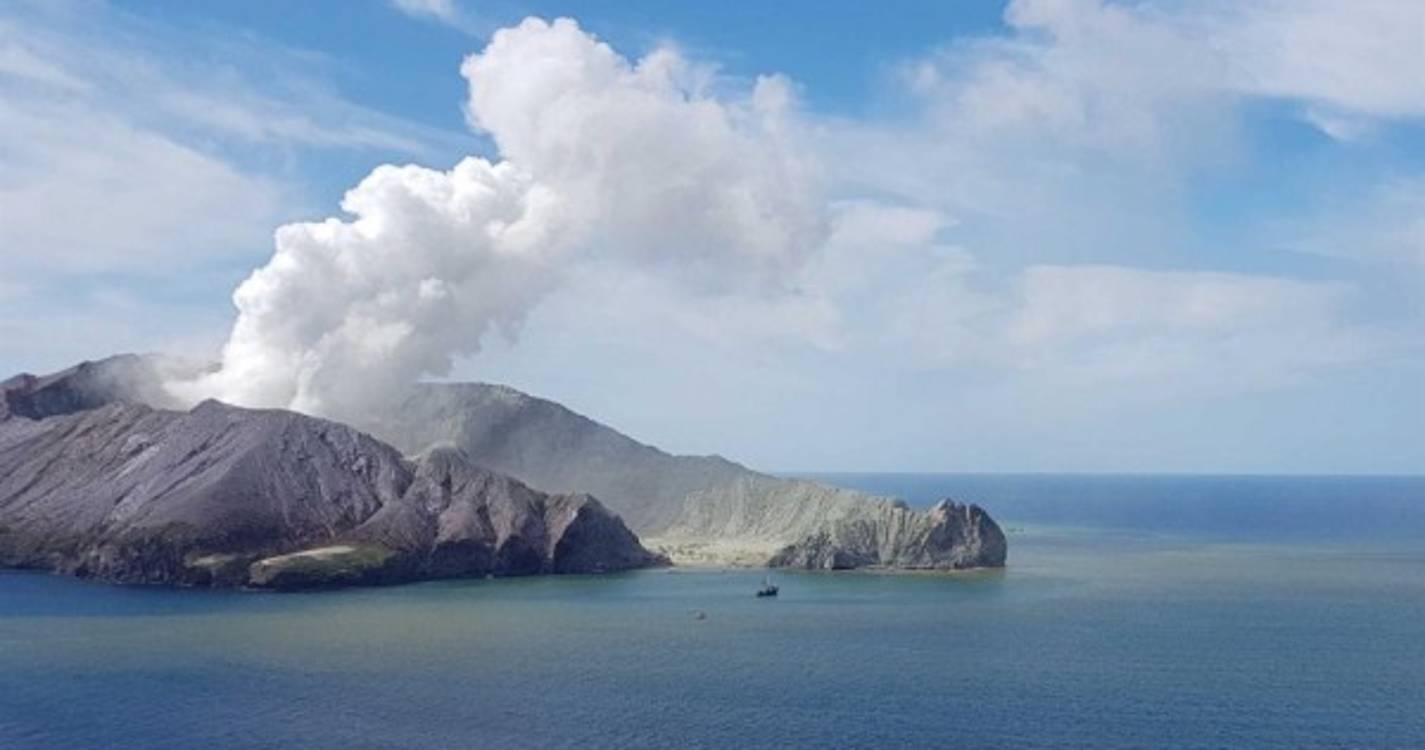 Turistas que visitavam vulcão Whakaari na Nova Zelândia não receberam alertas