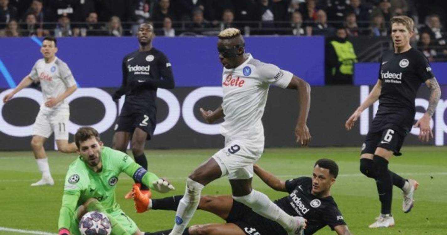 Liga dos Campeões: Nápoles vence na visita ao Eintracht Frankfurt