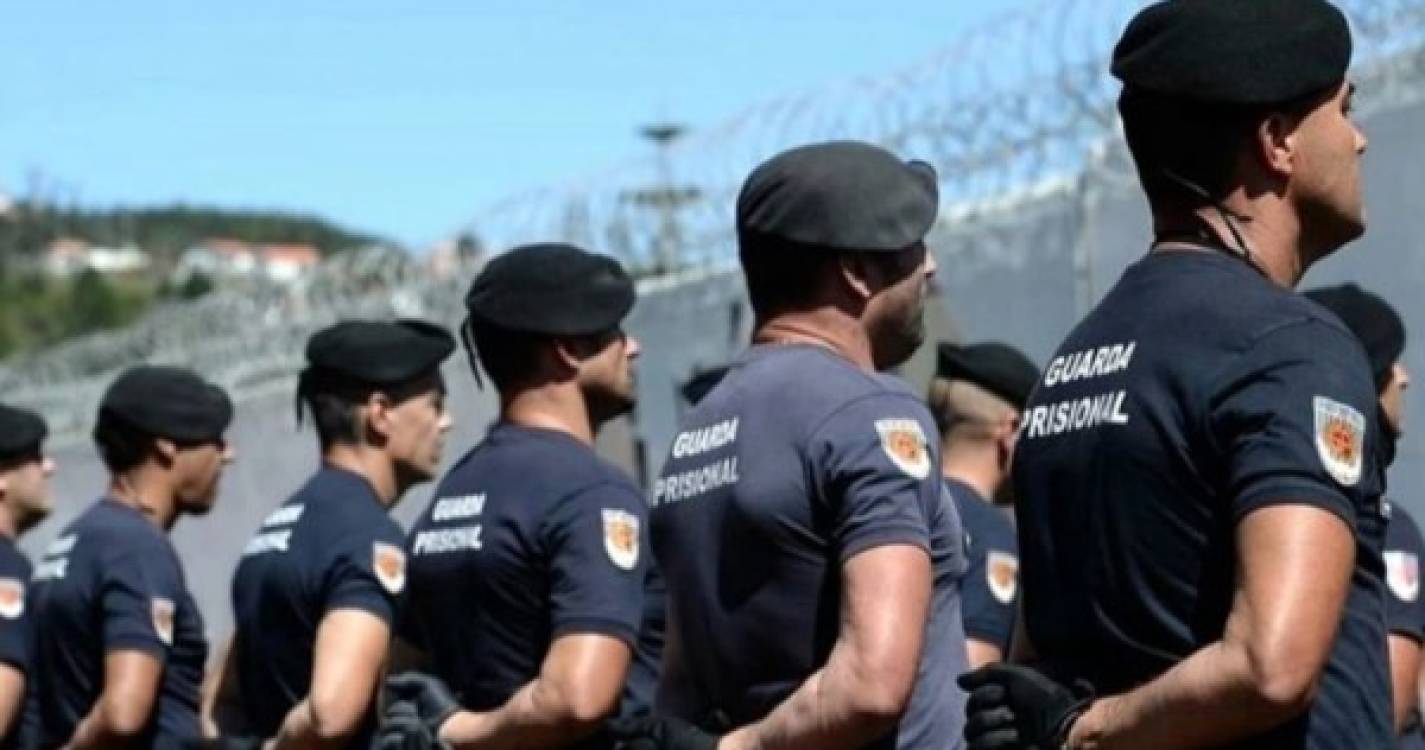 Chefes da guarda prisional alertam para falta de reformas para tornar a carreira atrativa