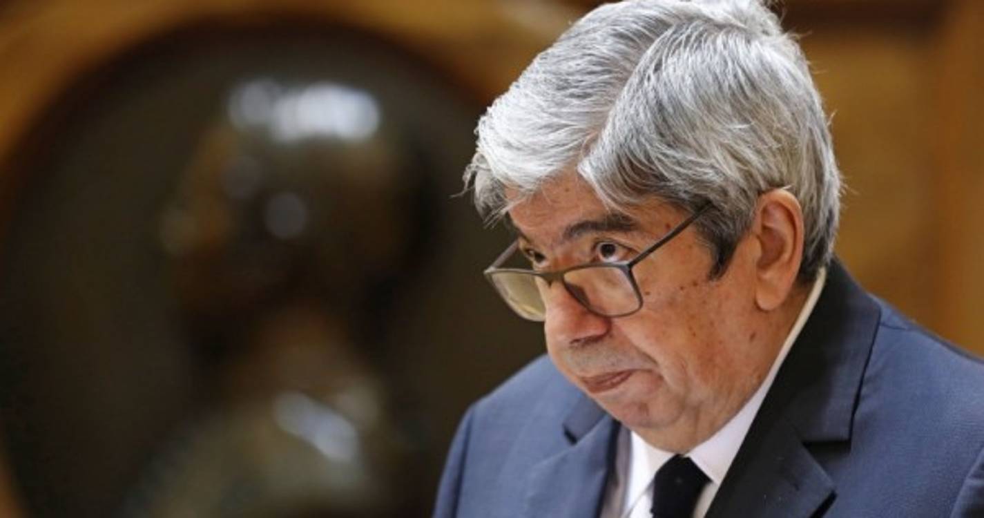 Ferro Rodrigues reconhece que Governo "cometeu vários erros"