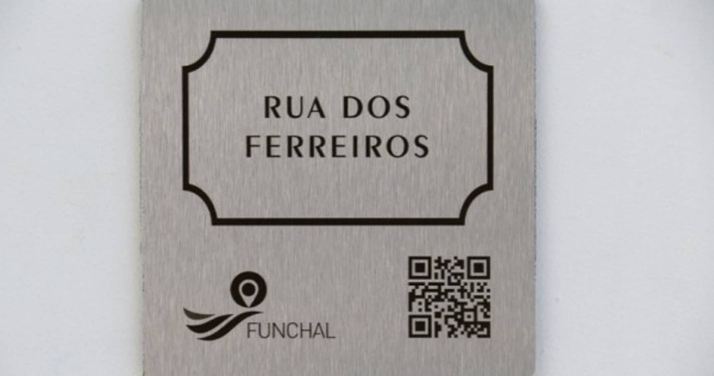 Funchal já tem 31 ruas do Centro Histórico com códigos QR turísticos
