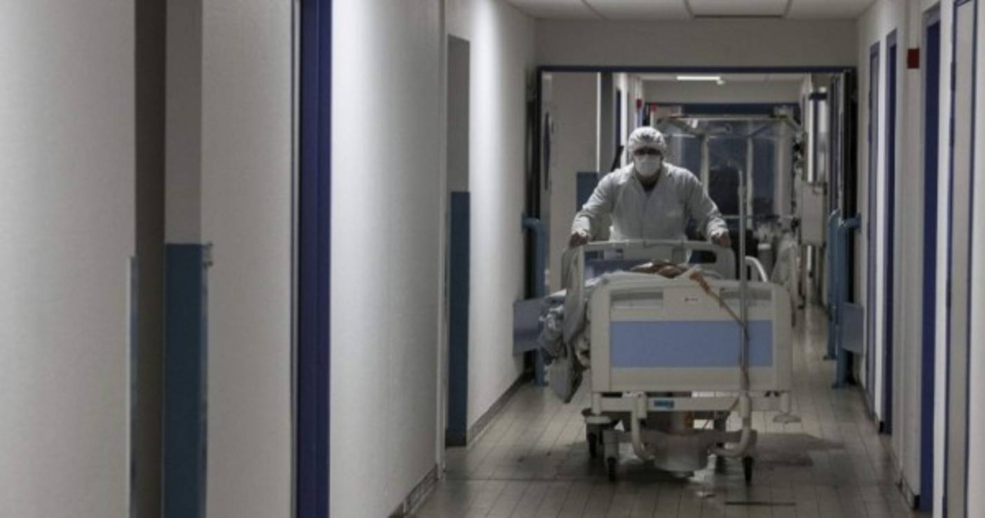 Doente infetada com covid-19 recebe transplante de fígado em Coimbra