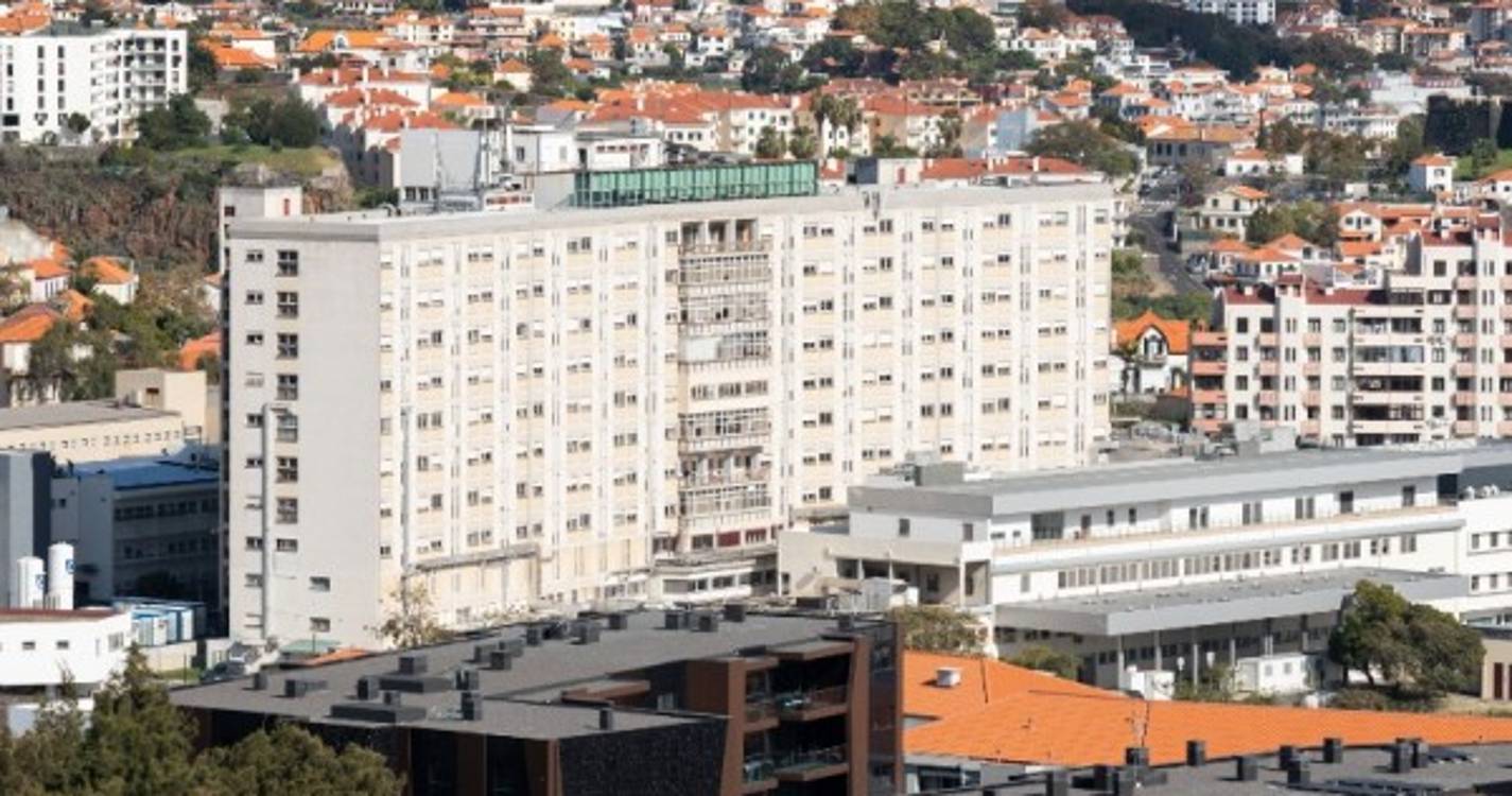Homem de 20 anos sofre acidente de trabalho no Funchal