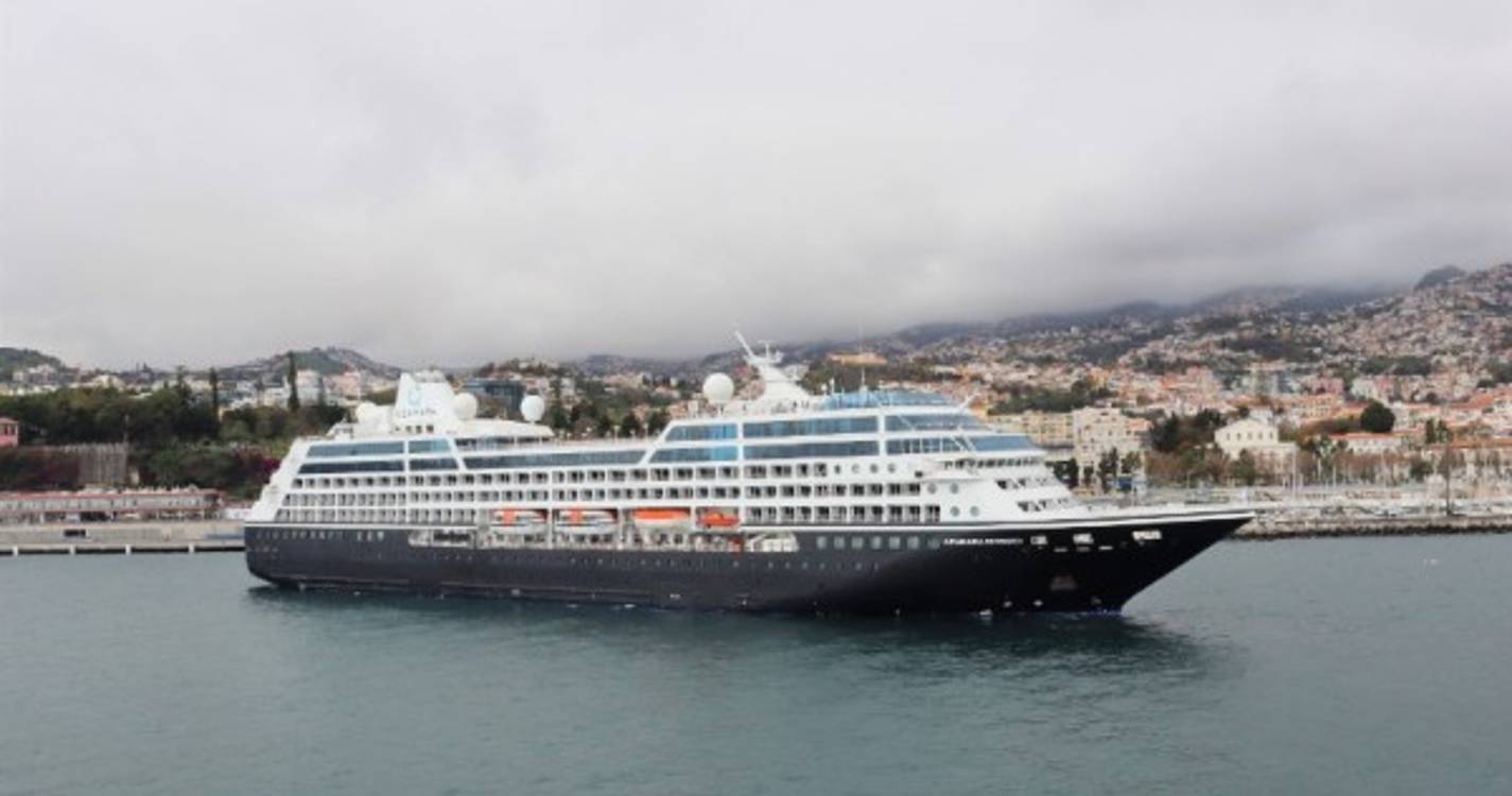 "Azamara Onward" de regresso ao Porto do Funchal com 1062 pessoas