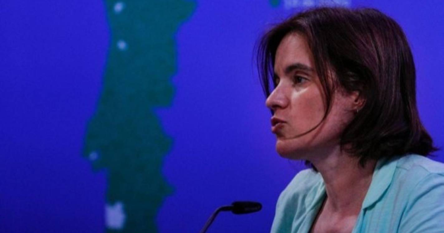 Covid-19: Ministra da Presidência admite paragem no processo de desconfinamento