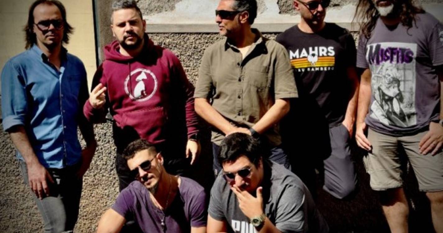 Concerto de originais junta o rock dos Akoustic Junkies ao hip-hop do rapper Corvo