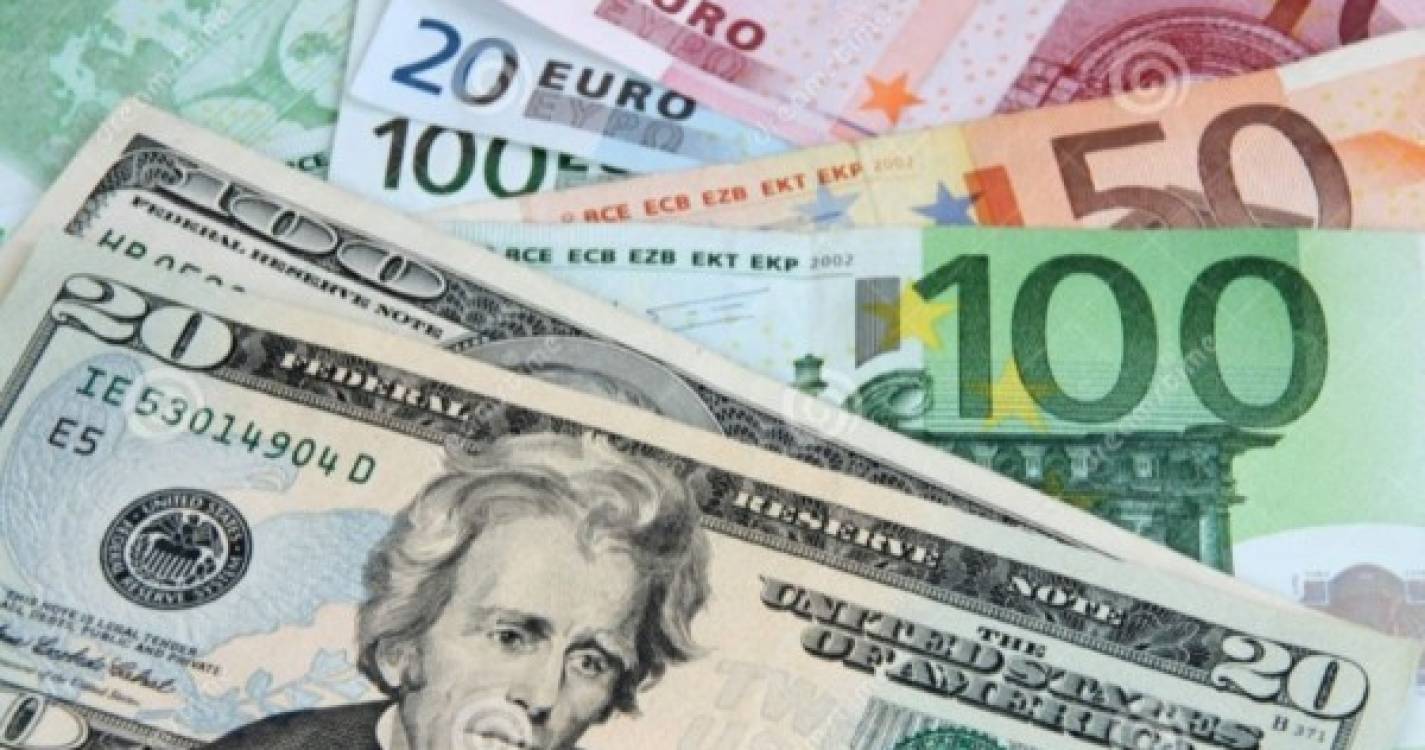 Euro sobe face ao dólar e libra também recupera