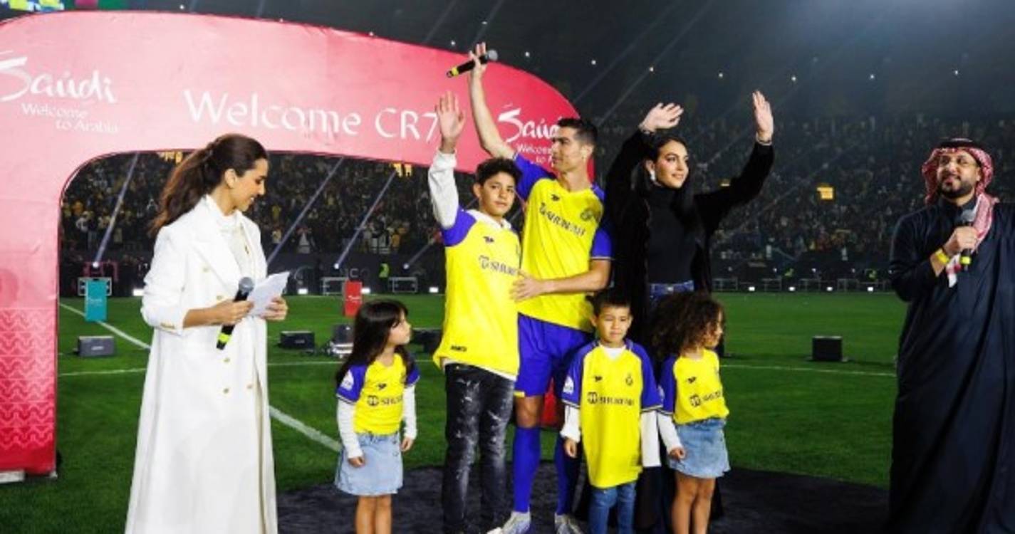 Estádio 'ao rubro' acolhe Cristiano Ronaldo na Arábia Saudita