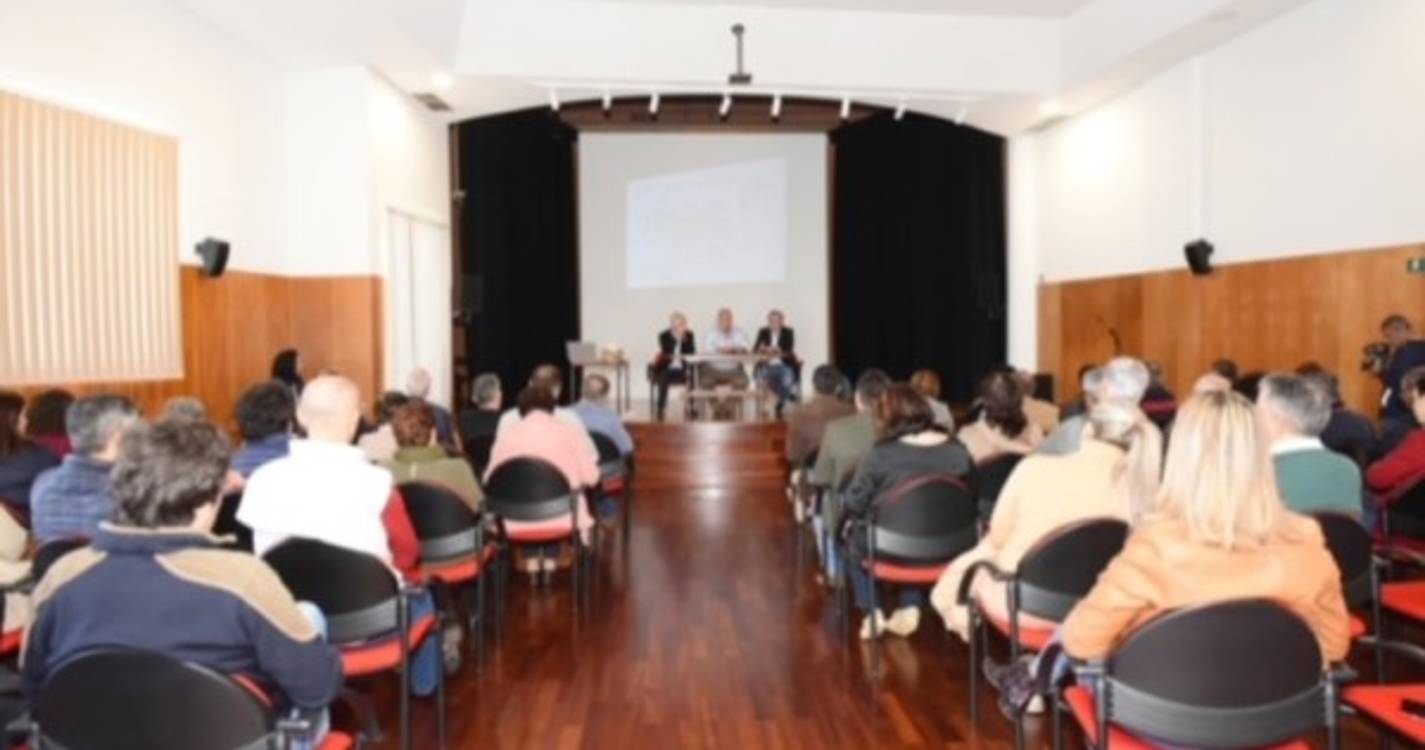 Urgência em Santana: Governo lamenta posições de &#34;representantes de forças partidárias&#34;