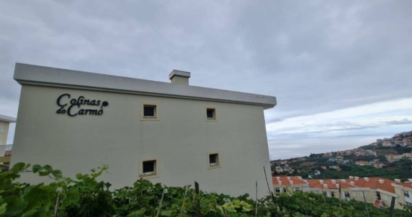 Apartamento T2 - Câmara de Lobos