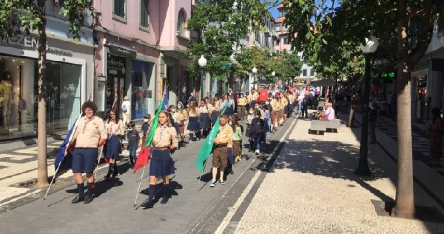 Procissão do Voto a São Tiago Menor já está nas ruas do Funchal. Veja as imagens