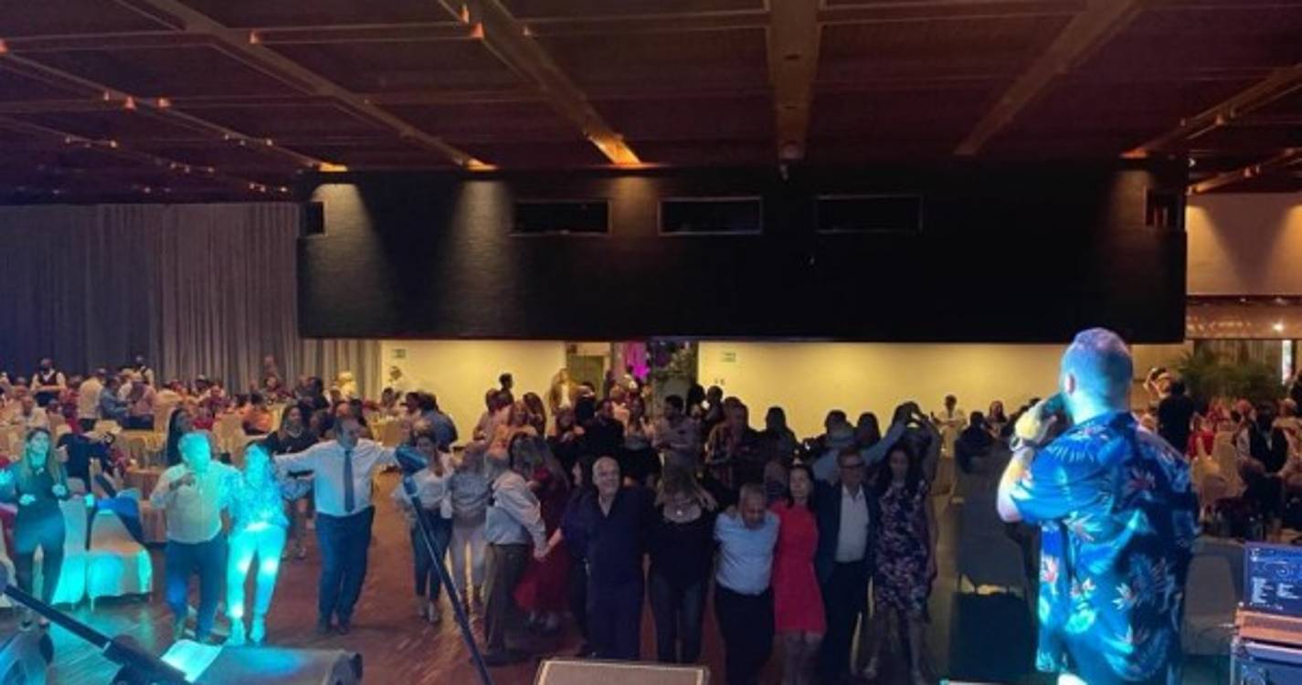 Música e ritmo de Victor Sousa animaram a Festa da Madeira (com fotos)