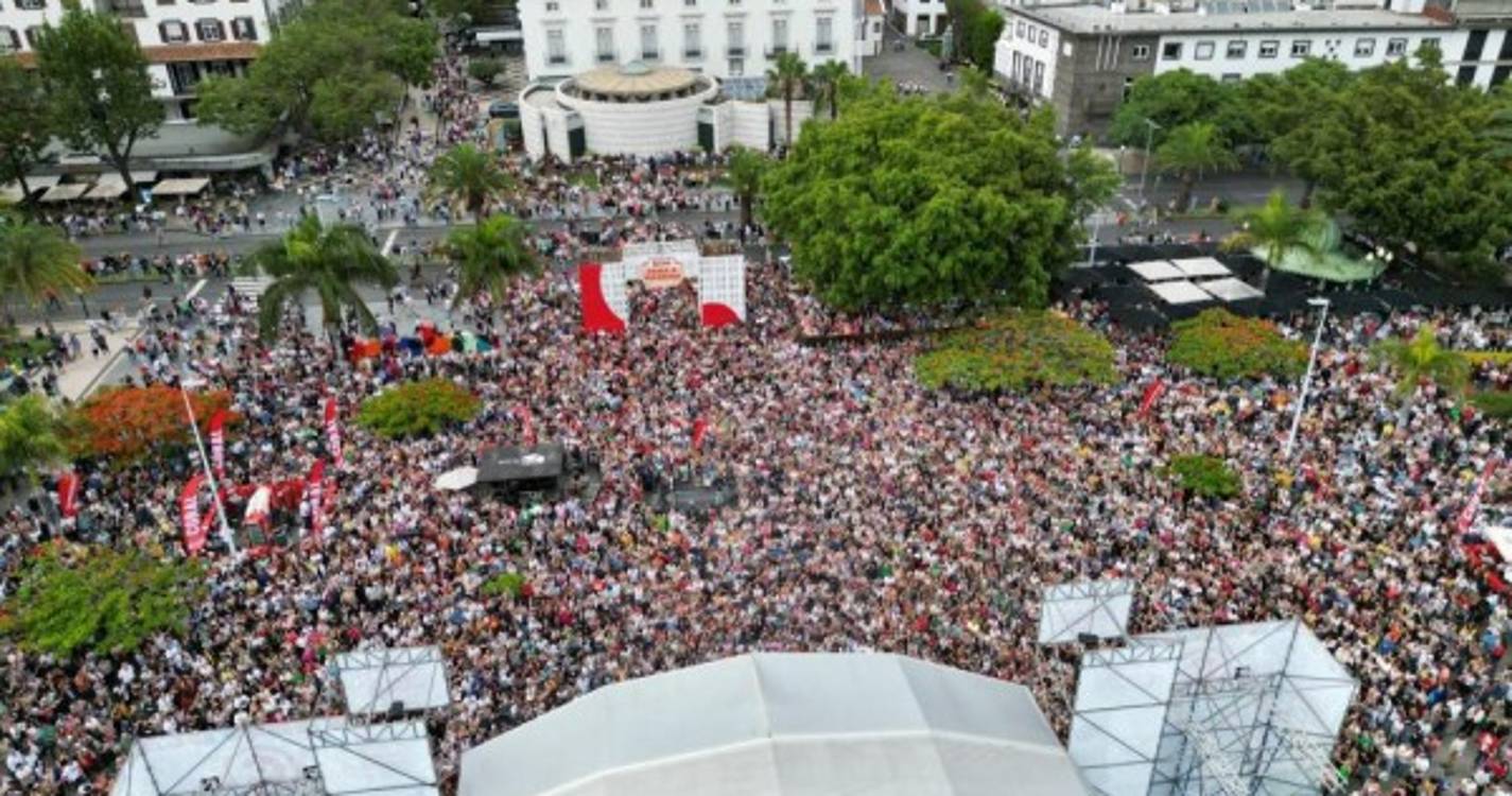 Praça do Povo demasiado pequena para a popularidade de Tony Carreira