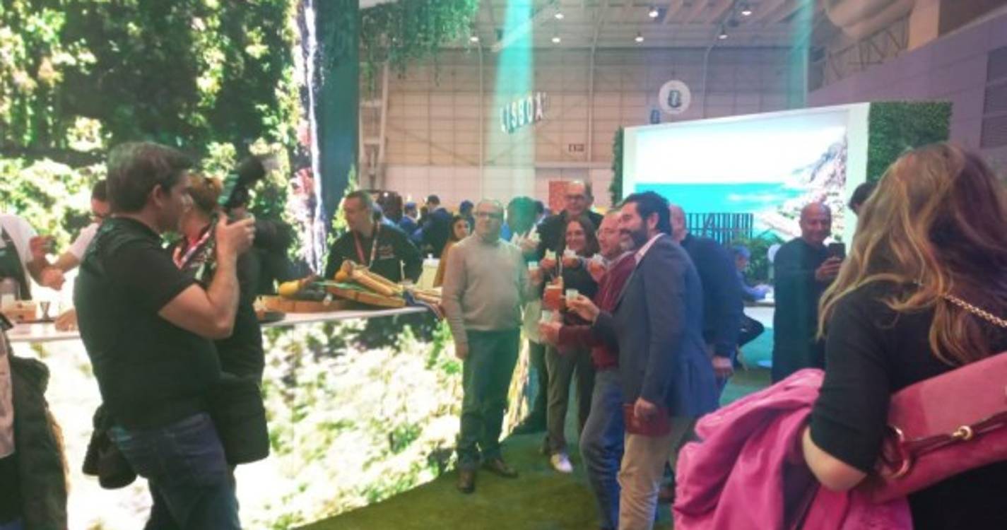 Filas para o melhor pavilhão de sempre