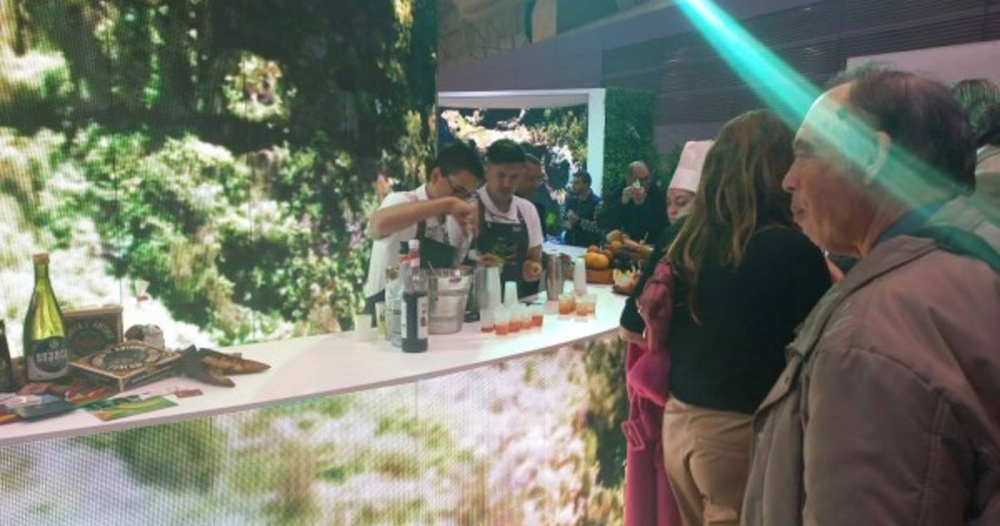 Filas para o melhor pavilhão de sempre