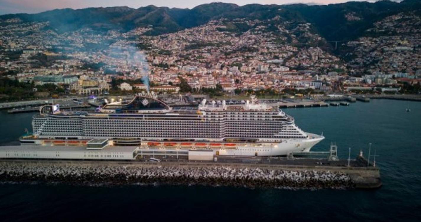 'MSC Seascape' estreia-se no Funchal em viagem transatlântica (com fotos)