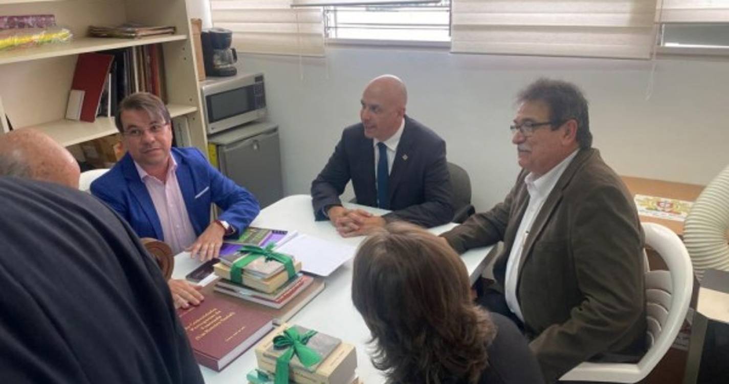 Cafôfo nas aulas do Centro Português: "São exemplos de como a cultura portuguesa deve ser divulgada"