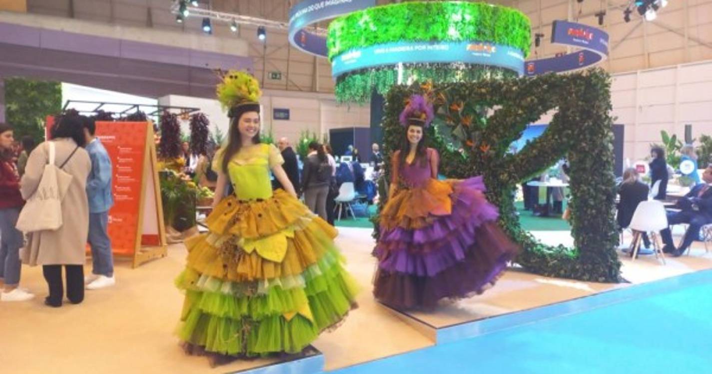 Filas para o melhor pavilhão de sempre