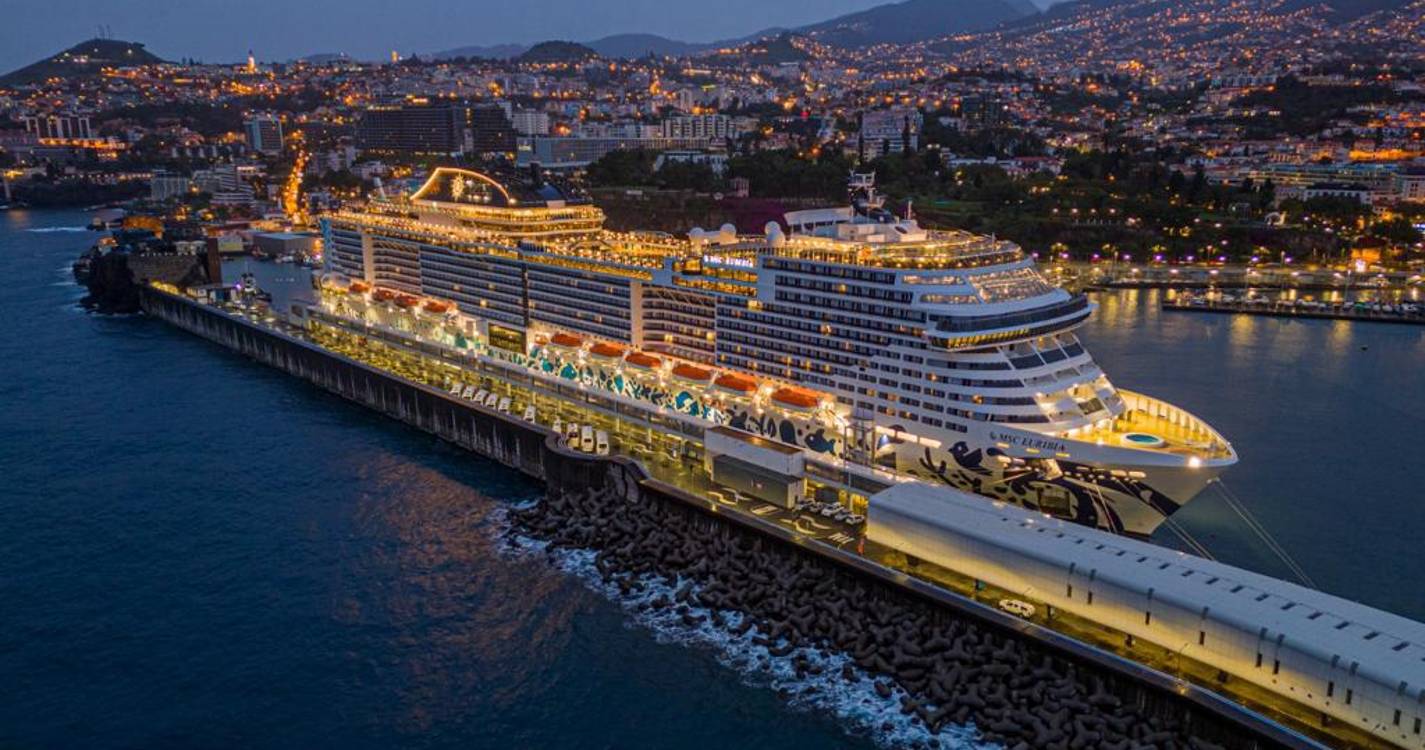 Navio mais eficiente do mundo a nível energético estreou-se esta manhã no Funchal (com fotos)