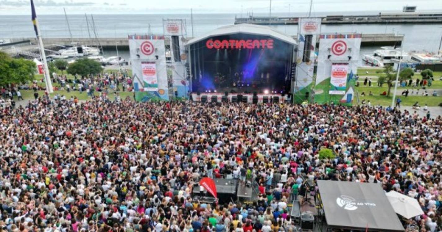 Praça do Povo demasiado pequena para a popularidade de Tony Carreira
