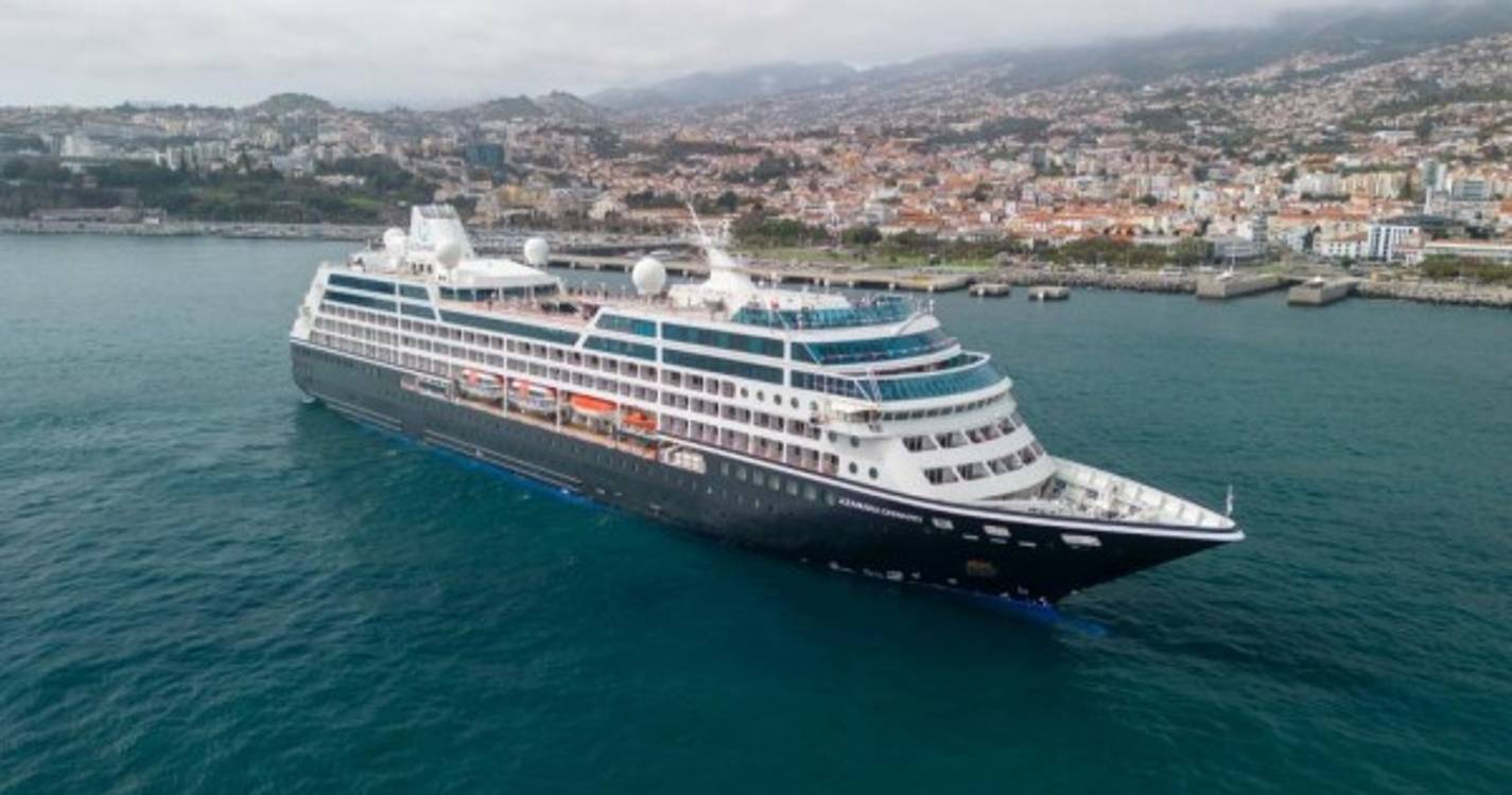 Porto do Funchal recebe a primeira estreia do ano (com fotos)