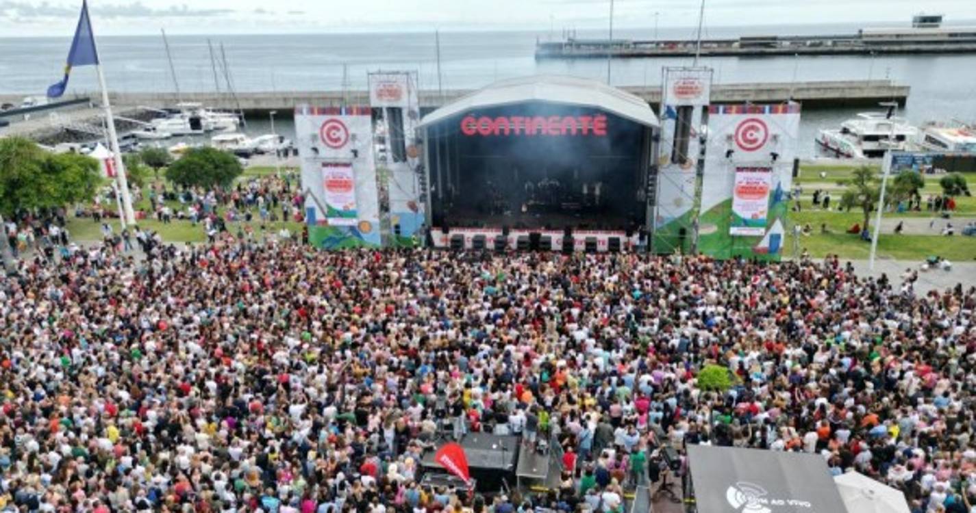 Praça do Povo demasiado pequena para a popularidade de Tony Carreira